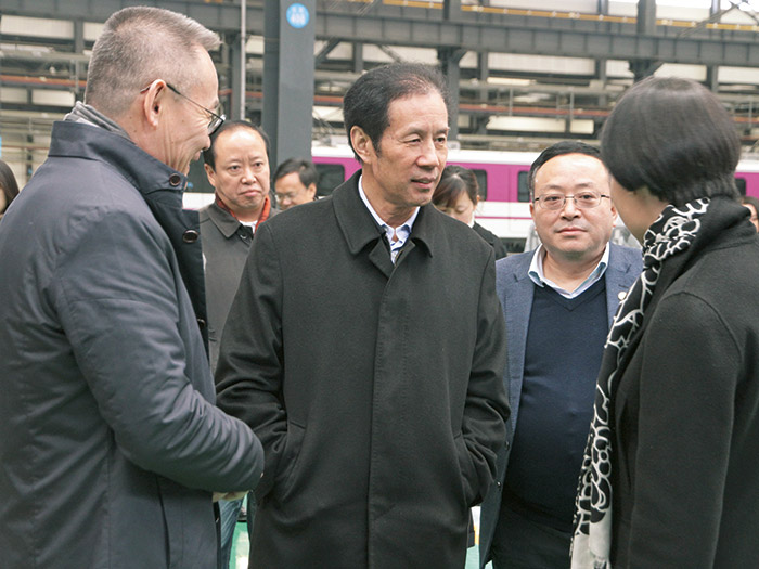  原四川省人大副主任陈光志一行莅临四川发展乐动中国股份调研指导工作,公司董事长肖光辉陪同