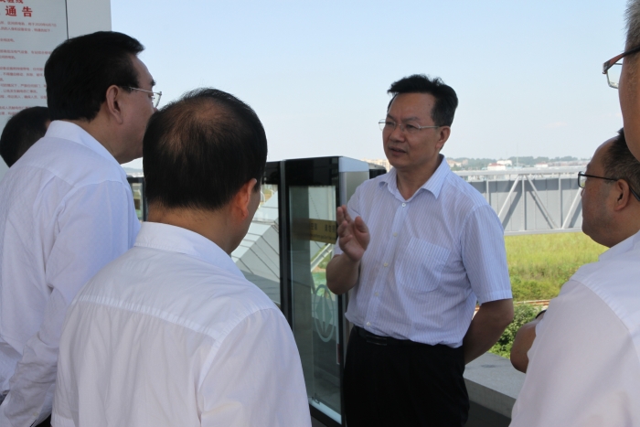  2020年时任四川省副省长李刚考察调研乐动中国股份